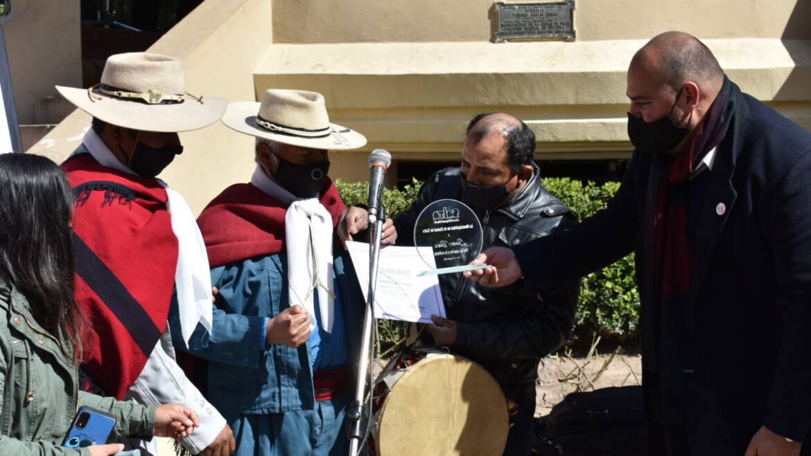 El municipio reconoció a artistas salteños en el Día de la Copla