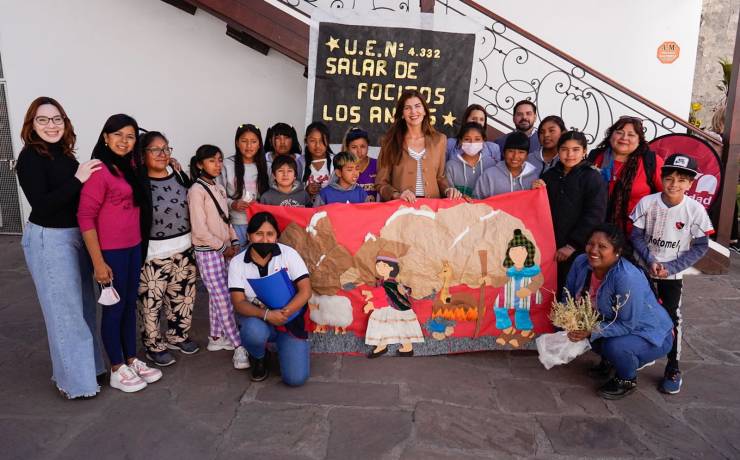 Bettina Romero acompañó a chicas y chicos del interior que visitaron la ciudad de Salta